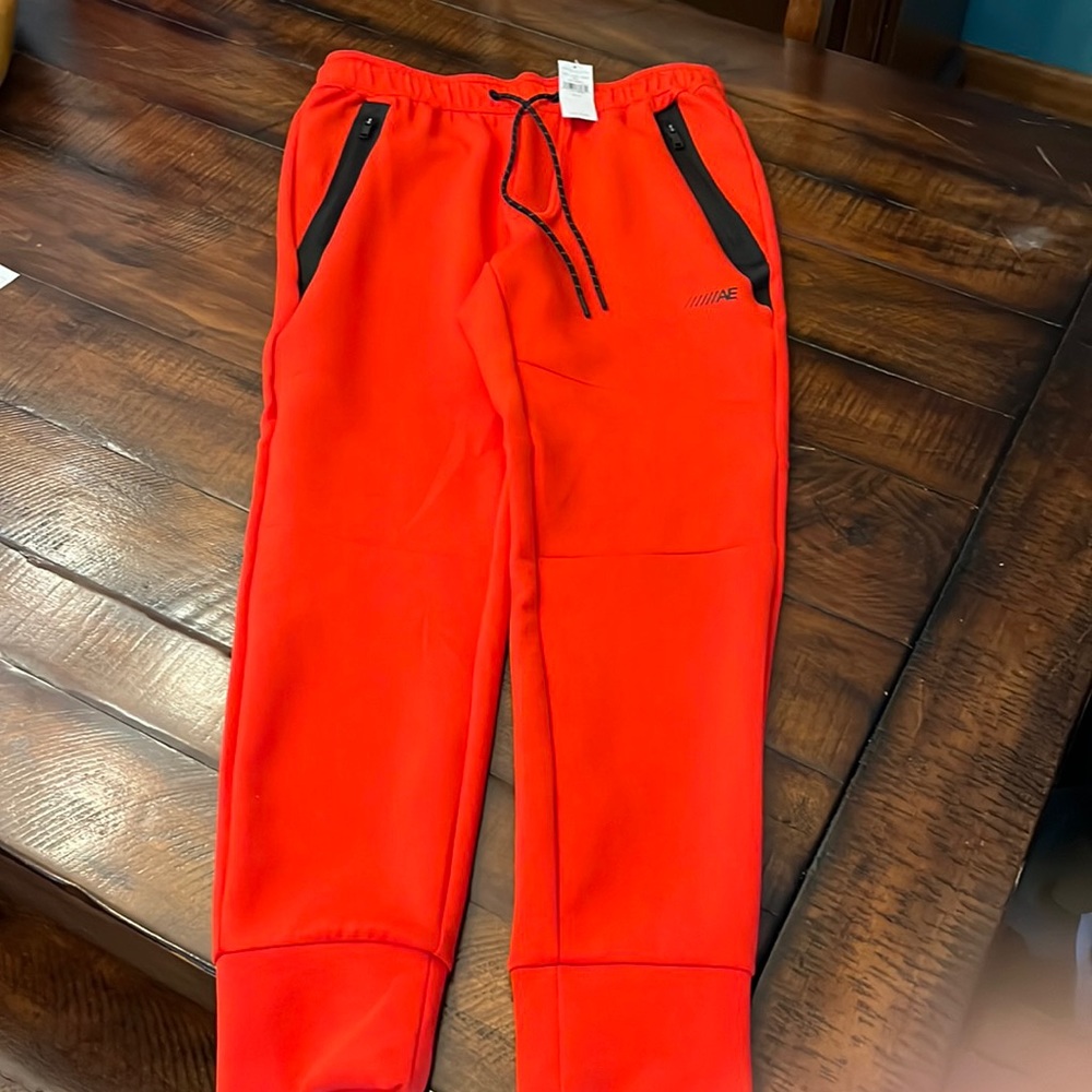 Brand new Mens American Eagle fleece joggers - size small